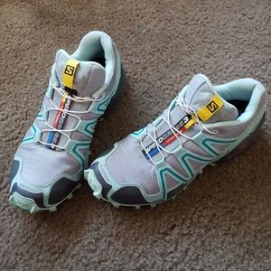 Salomon womens running shoes